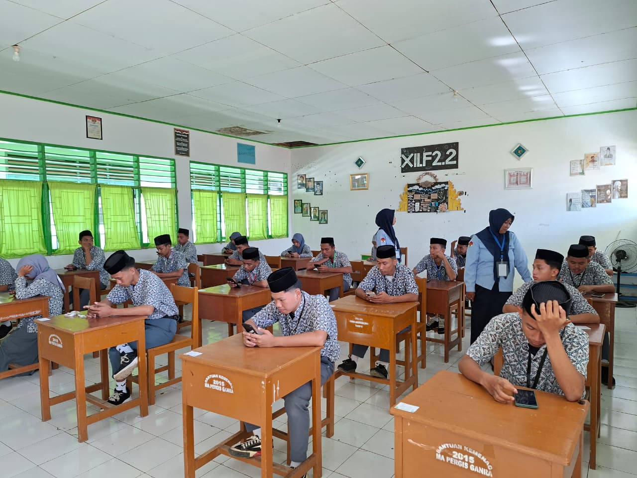 Hari Pertama Pelaksanaan Asesmen Madrasah Kelas XII MA Pergis Ganra Berjalan Lancar