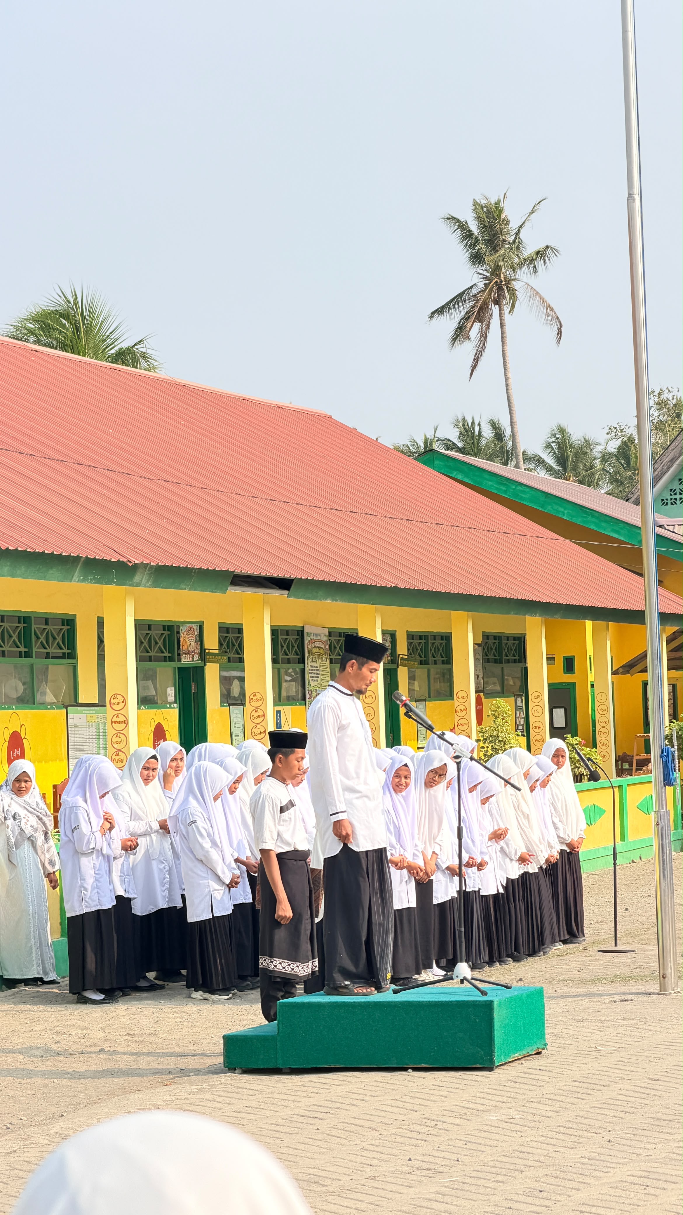 Perguruan Islam Ganra Gelar Upacara Peringatan Hari Santri Nasional 2026
